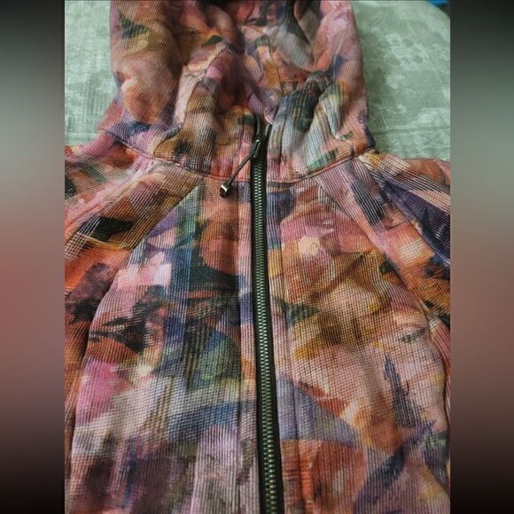 Lululemon Rare Scuba Hoodie - Picture 8 of 13